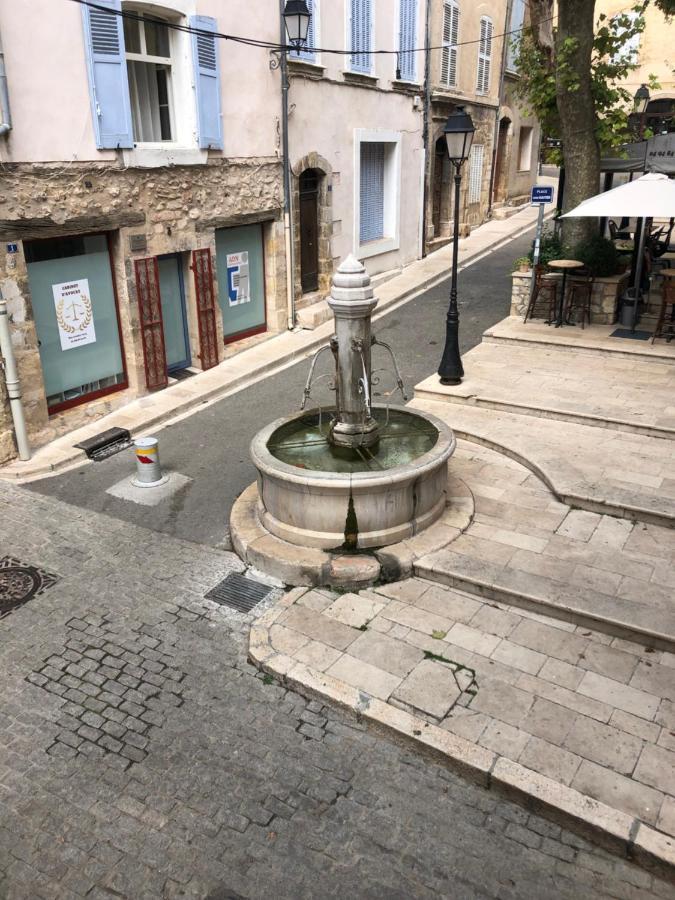 Fontaine Apartman Aups Kültér fotó
