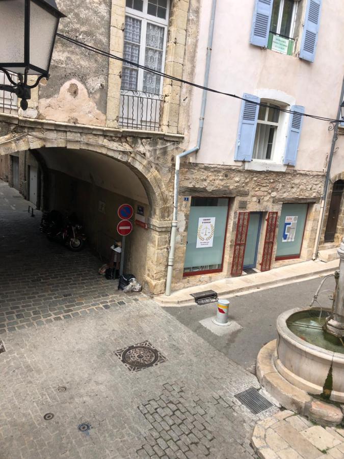 Fontaine Apartman Aups Kültér fotó