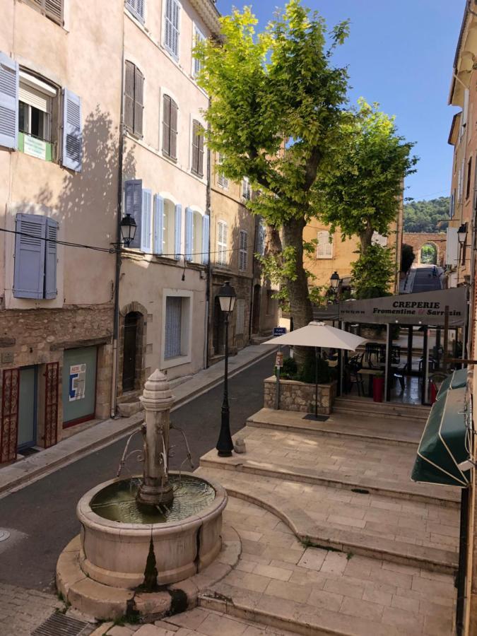 Fontaine Apartman Aups Kültér fotó